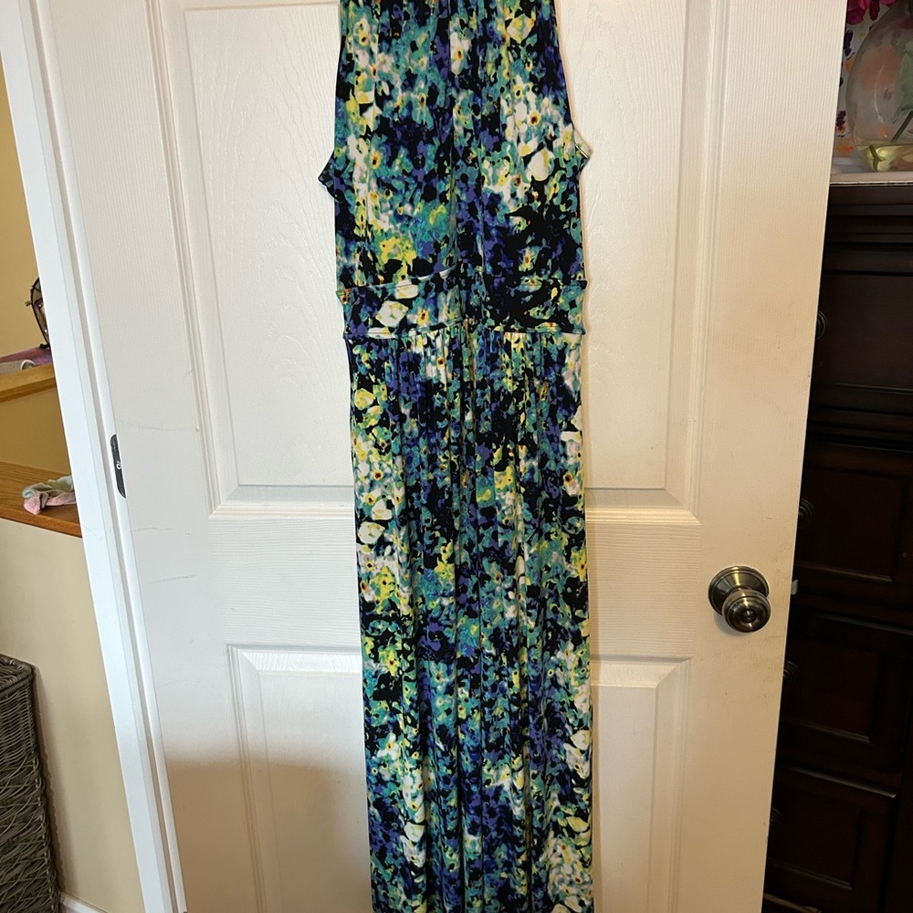 Floral Sleeveless Maxi Dress